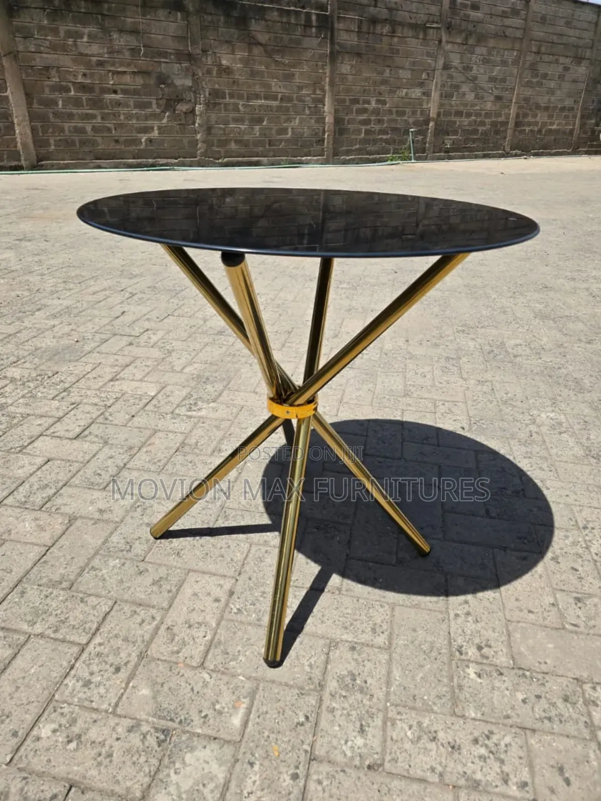 Black Clear Round Dinning Table