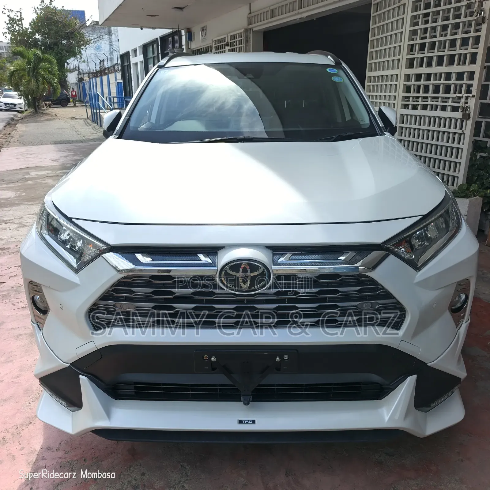 Toyota RAV4 2020 White
