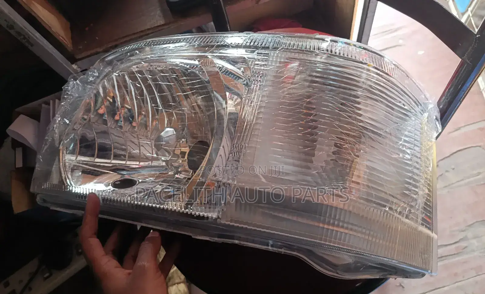 Head Lamp Toyota Hiace 7l 2005