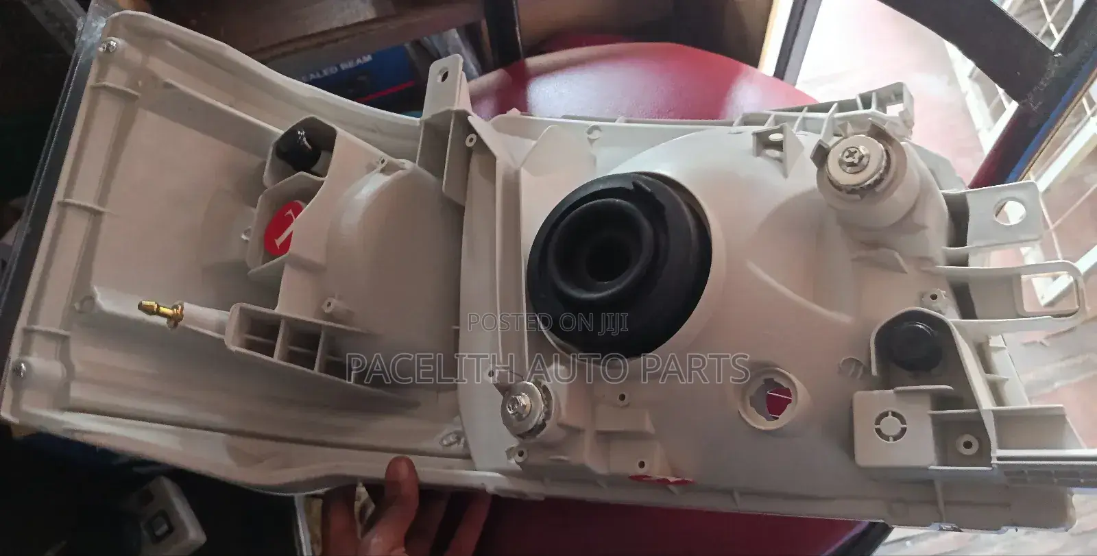 Head Lamp Toyota Hiace 7l 2005