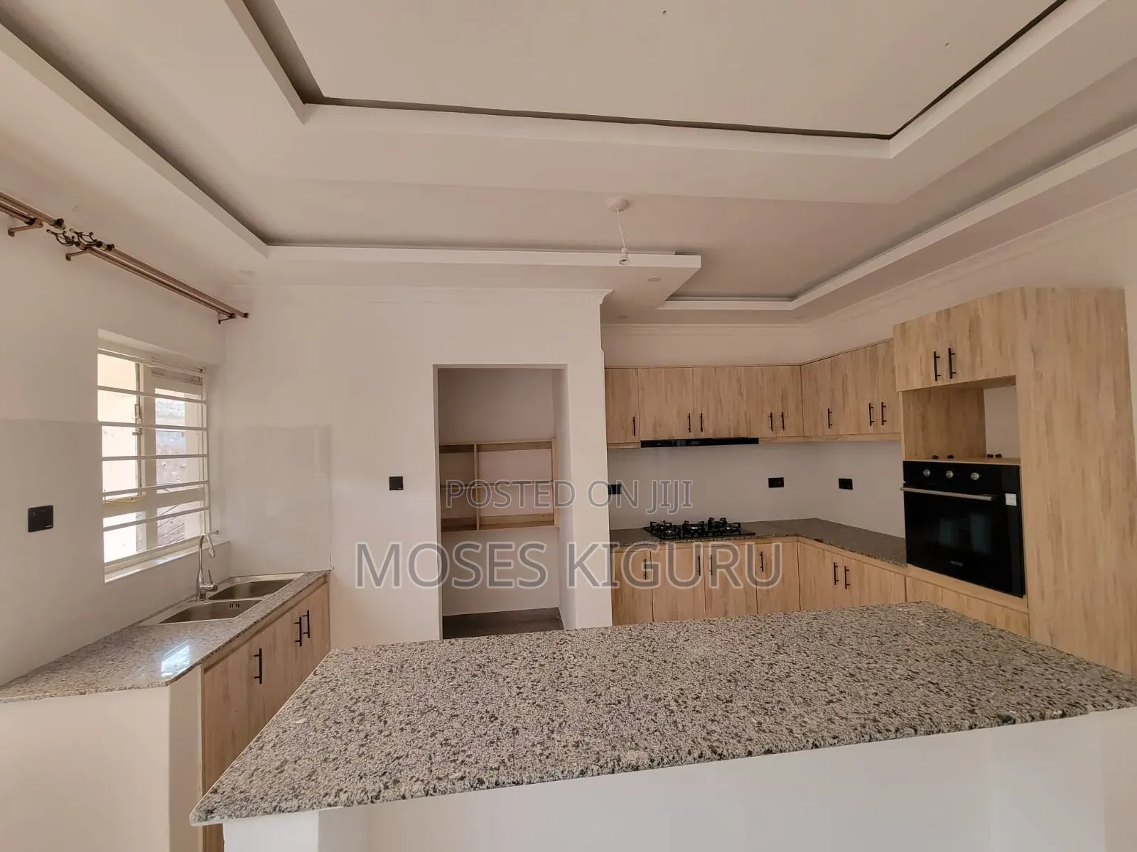 3bdrm Bungalow in Kenyatta Road for rent
