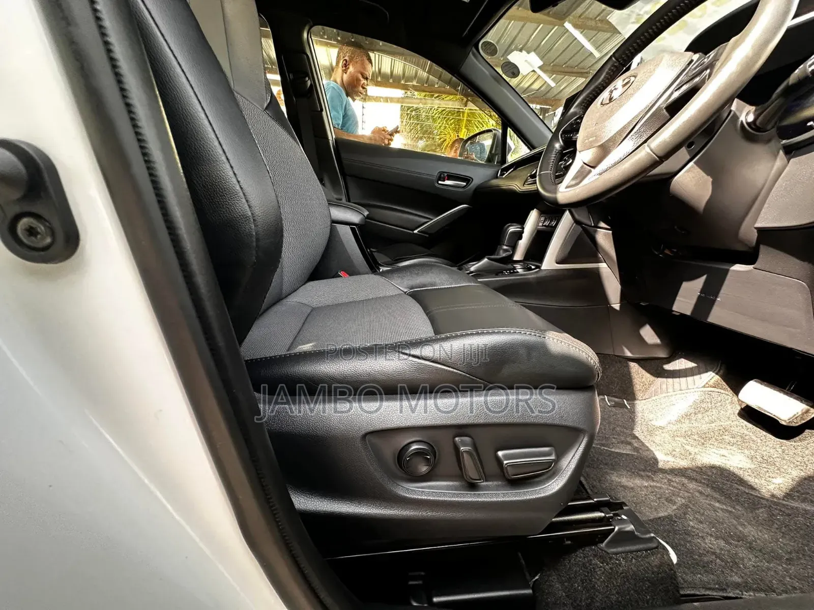 Toyota Corolla Cross LE 2023 White