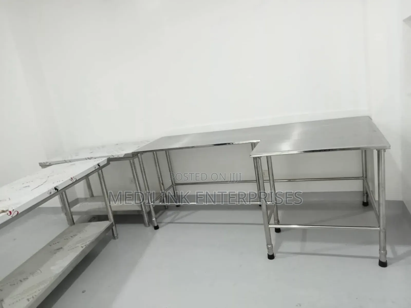 Ss 304 Stainless Steel Commercial Kitchen Customized Working Tables