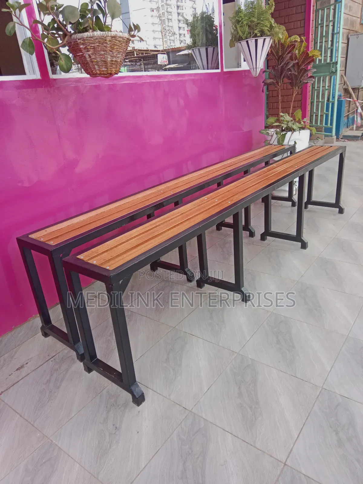 Customized Wooden Metallic Waiting Bay Benches