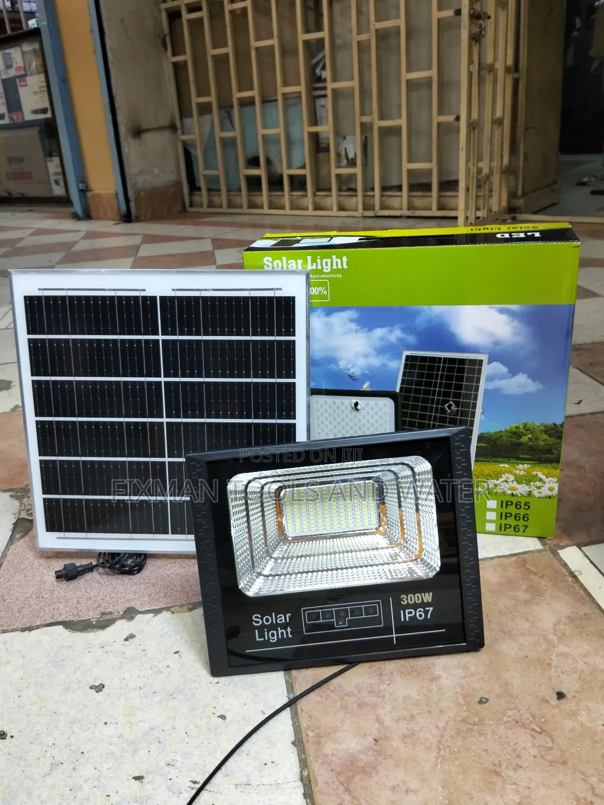 Ip 67 Led Solar Floodlight 300watts + Panel 16 Hrs Working