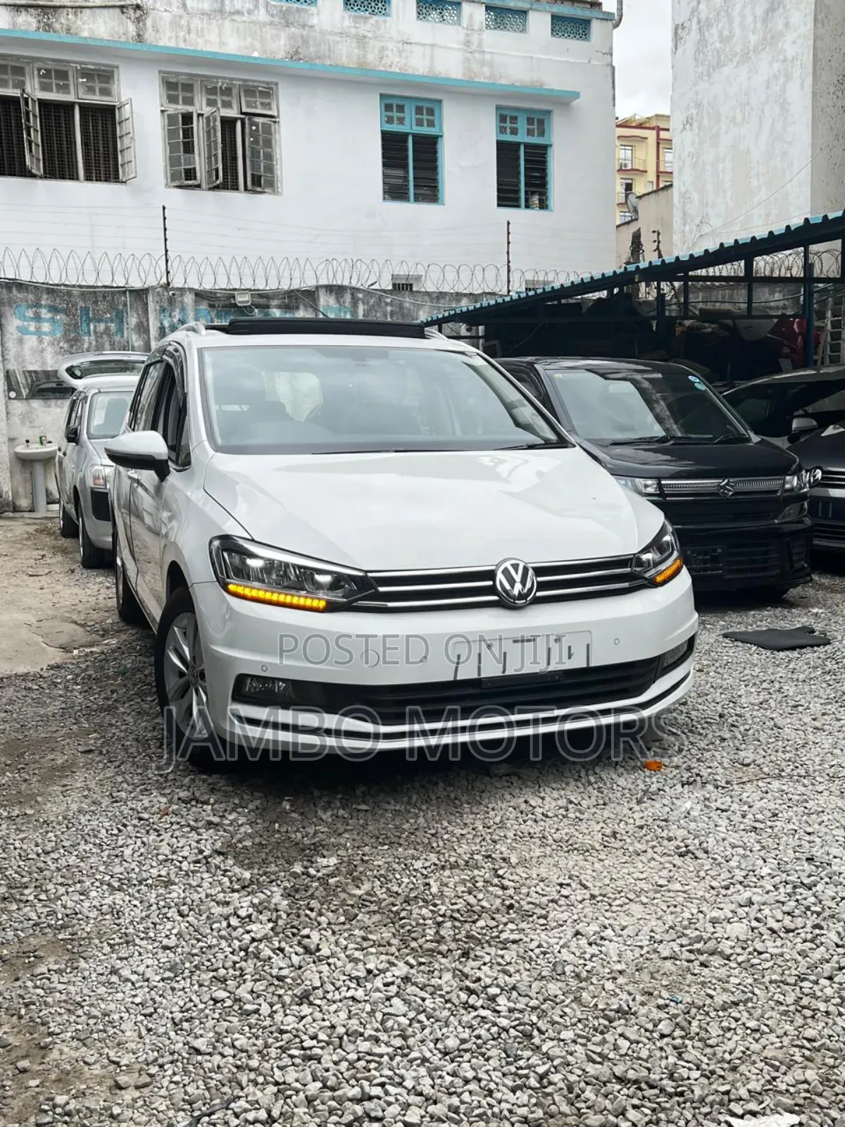 Volkswagen Touran 2019 White