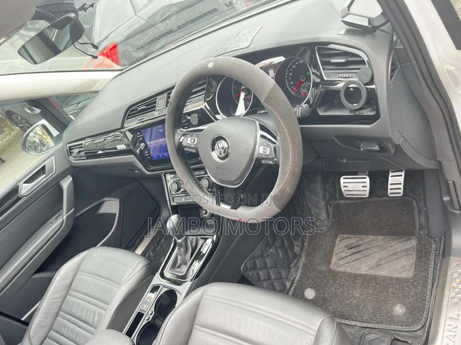 Volkswagen Touran 2019 White