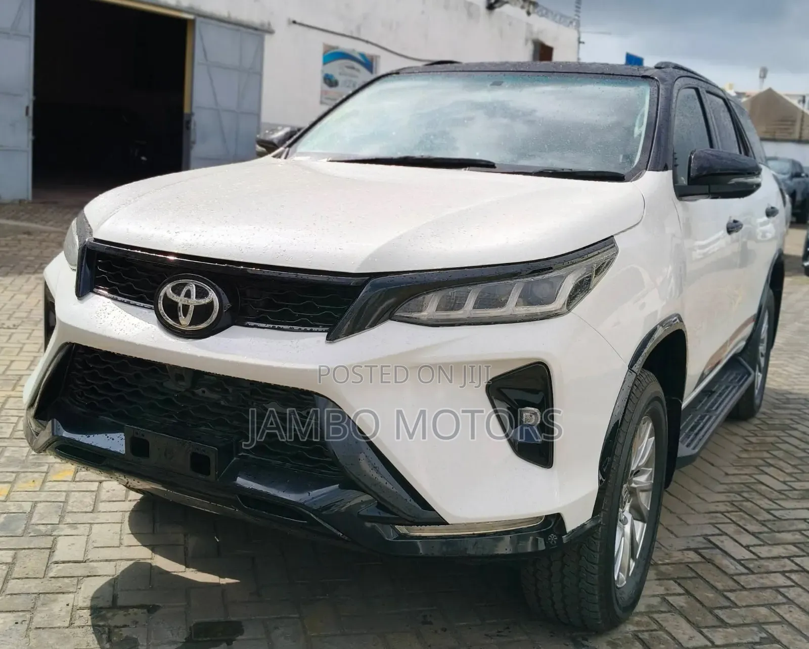 Toyota Fortuner 2.8 D RWD 2019 White