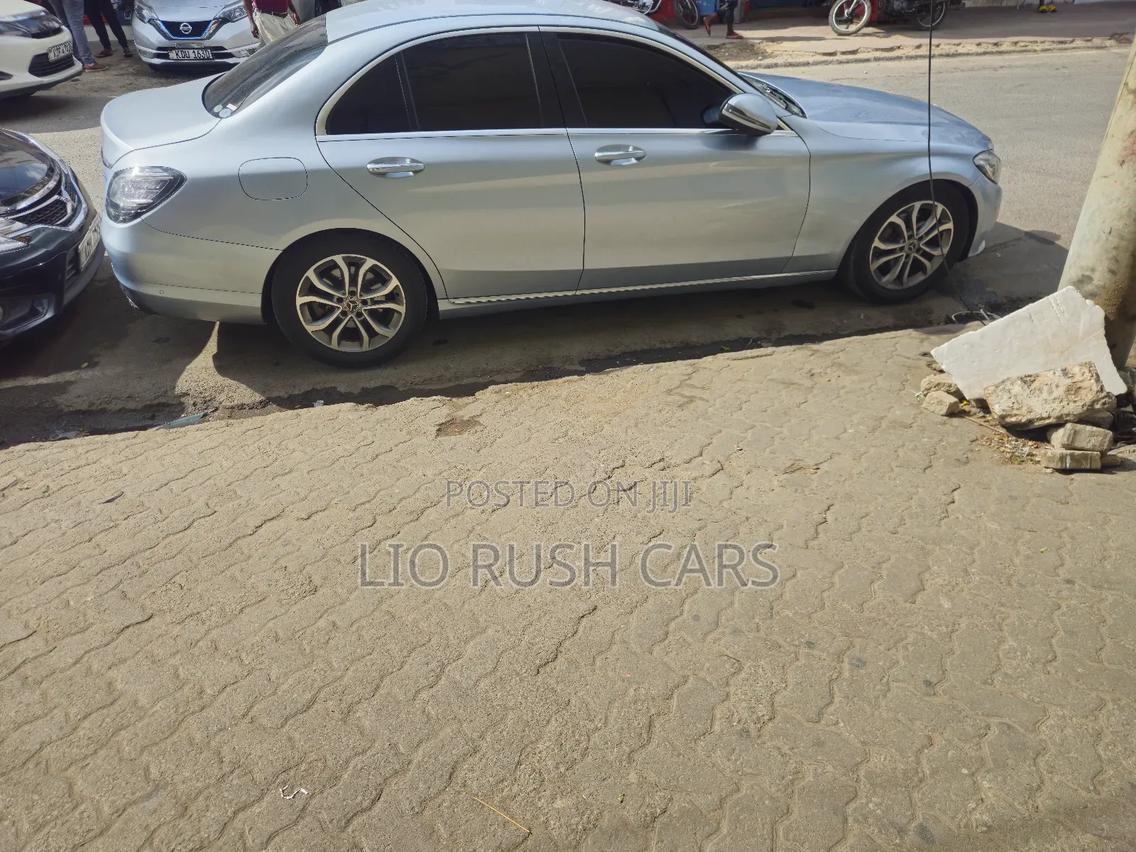Mercedes-Benz C200 2017 Blue