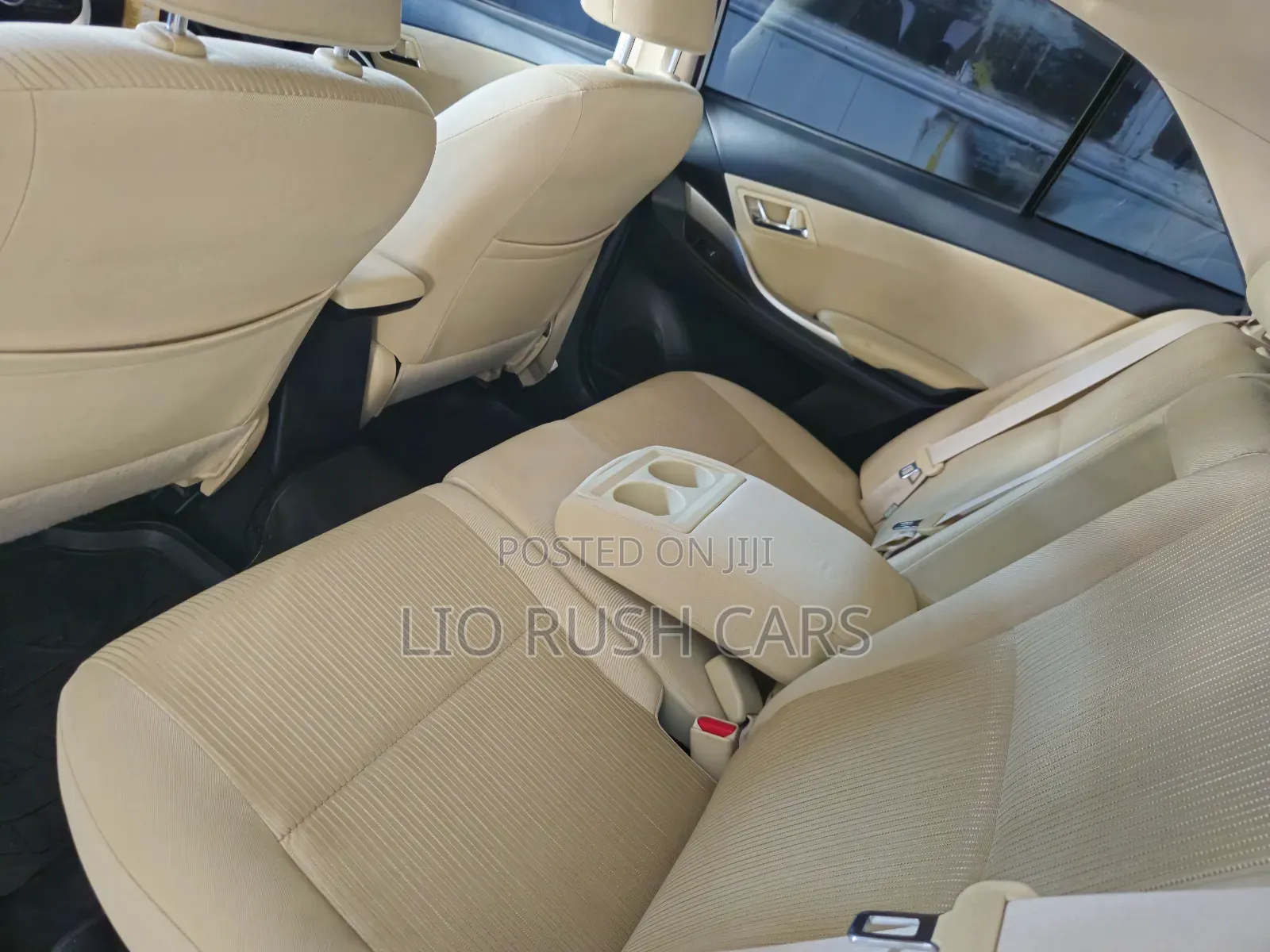 Toyota Premio 2018 White