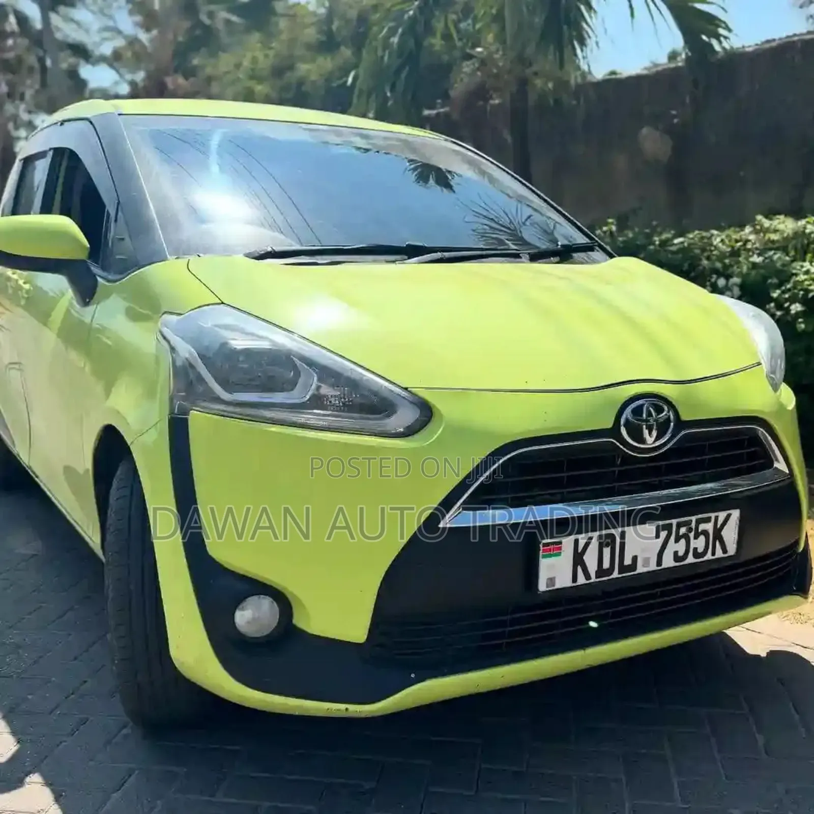Toyota Sienta 2015 Green