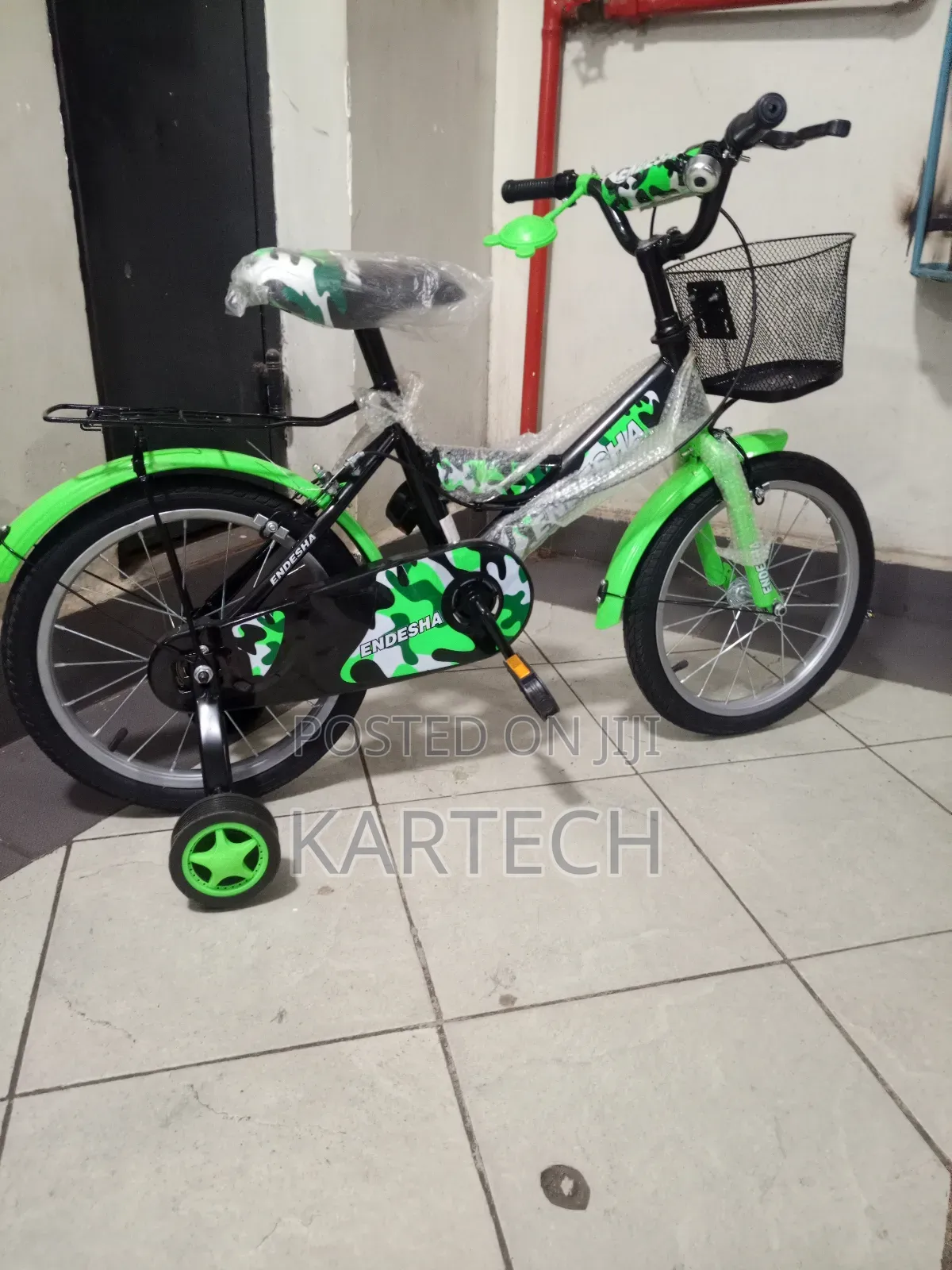 Endesha Kids Bicycle (Green/Black Camouflage Design) Size 20