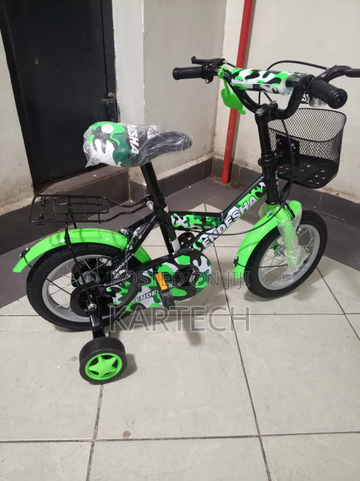 Endesha Kids Bicycle Size 12 (Green/Black Camouflage Design)