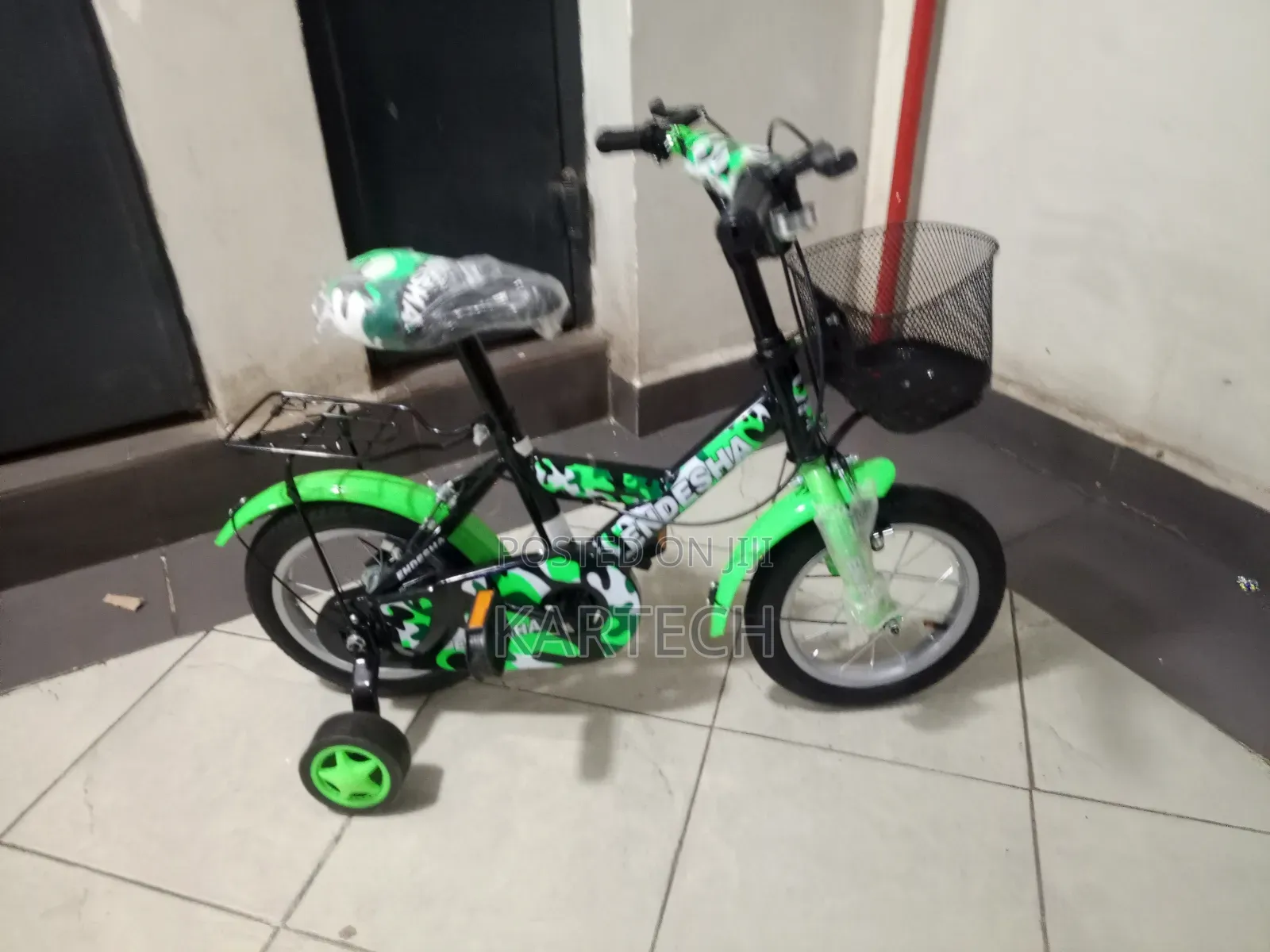 Endesha Size 12 Children’S Bicycle With Rear Carrier Chain Guard