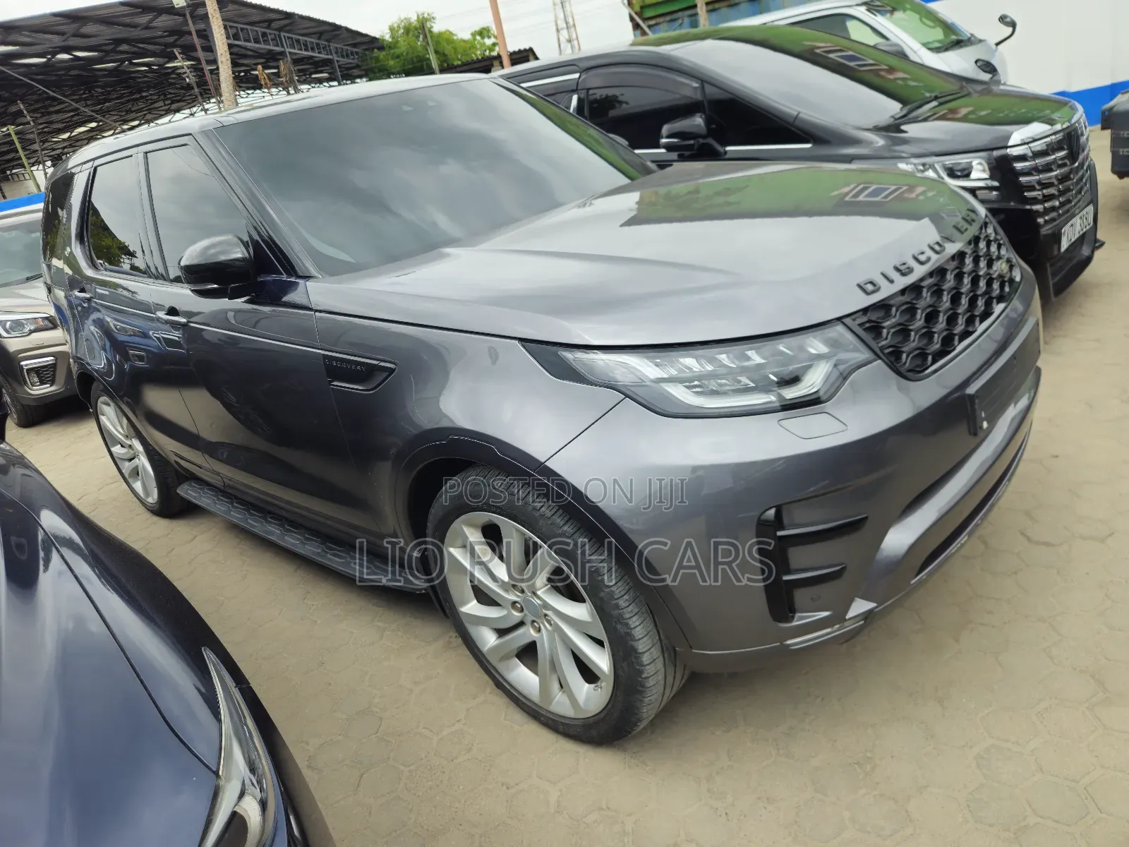 Land Rover Discovery 2019 Gray