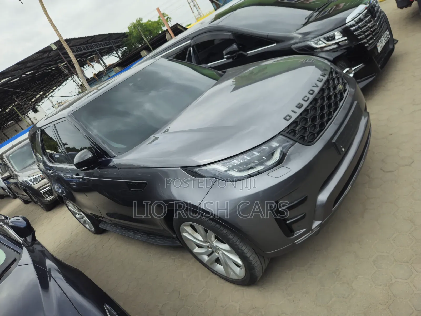 Land Rover Discovery 2019 Gray