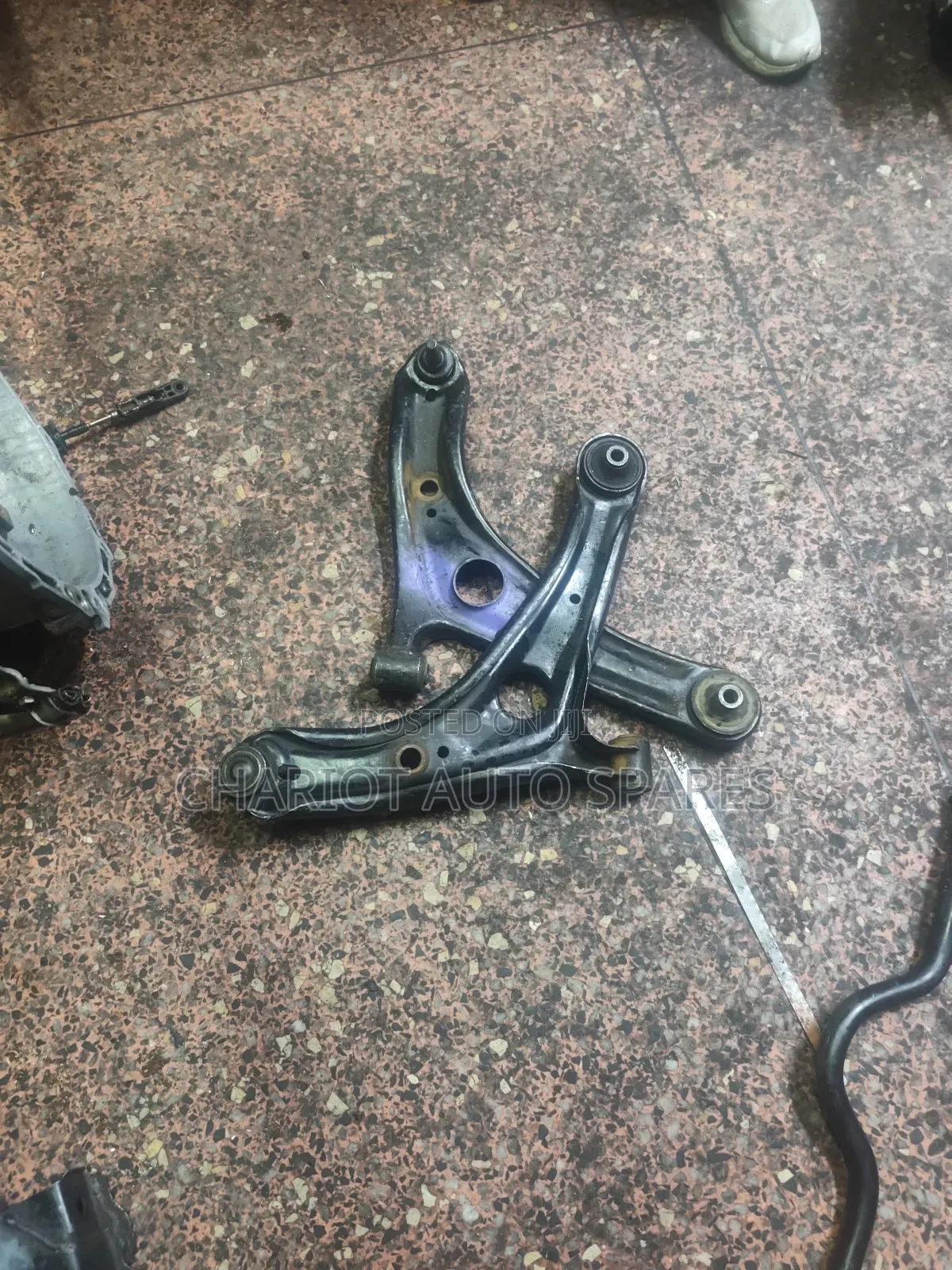 Toyota Raum Arm  (Control Arm)