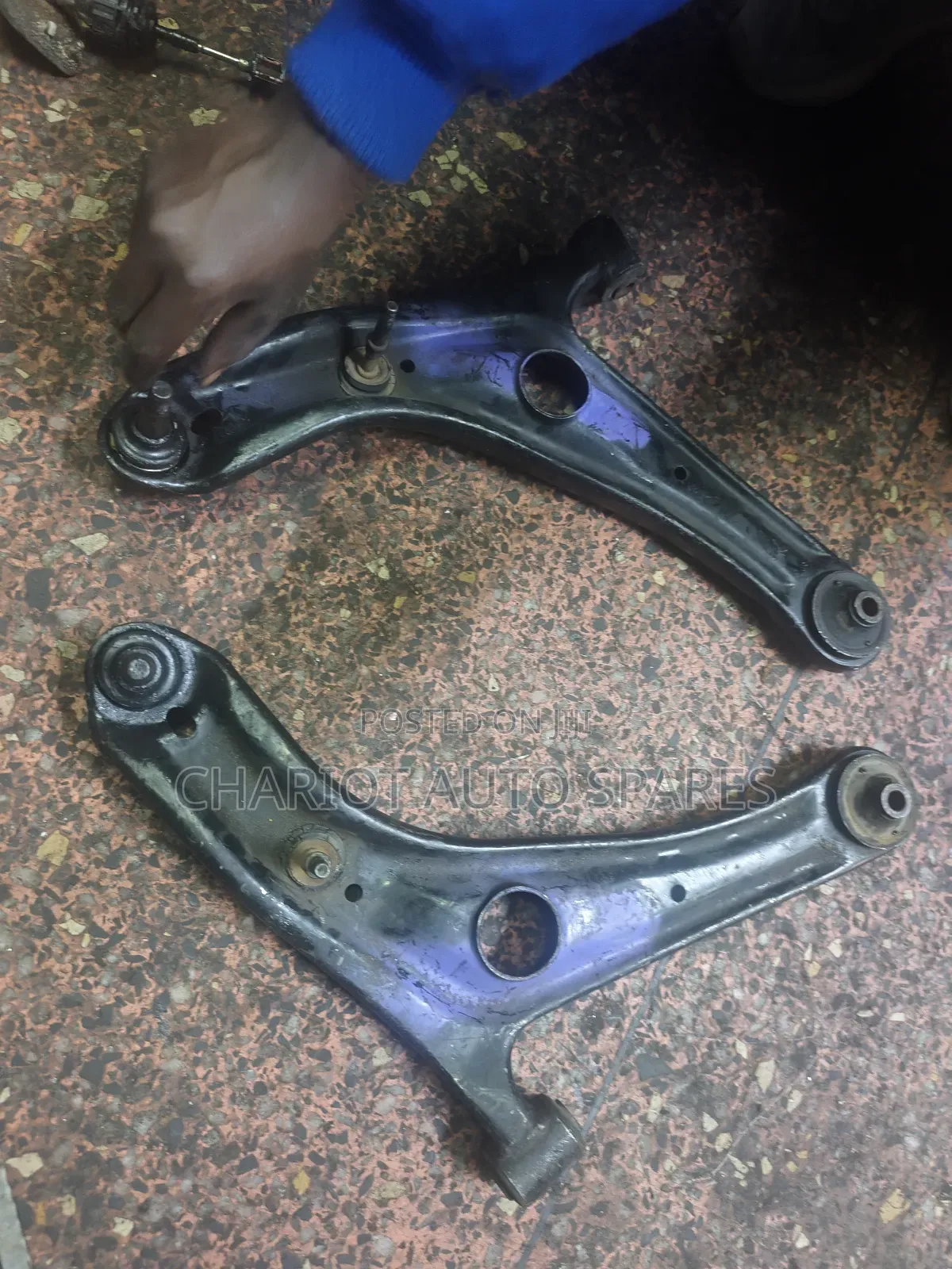 Toyota Raum Arm  (Control Arm)