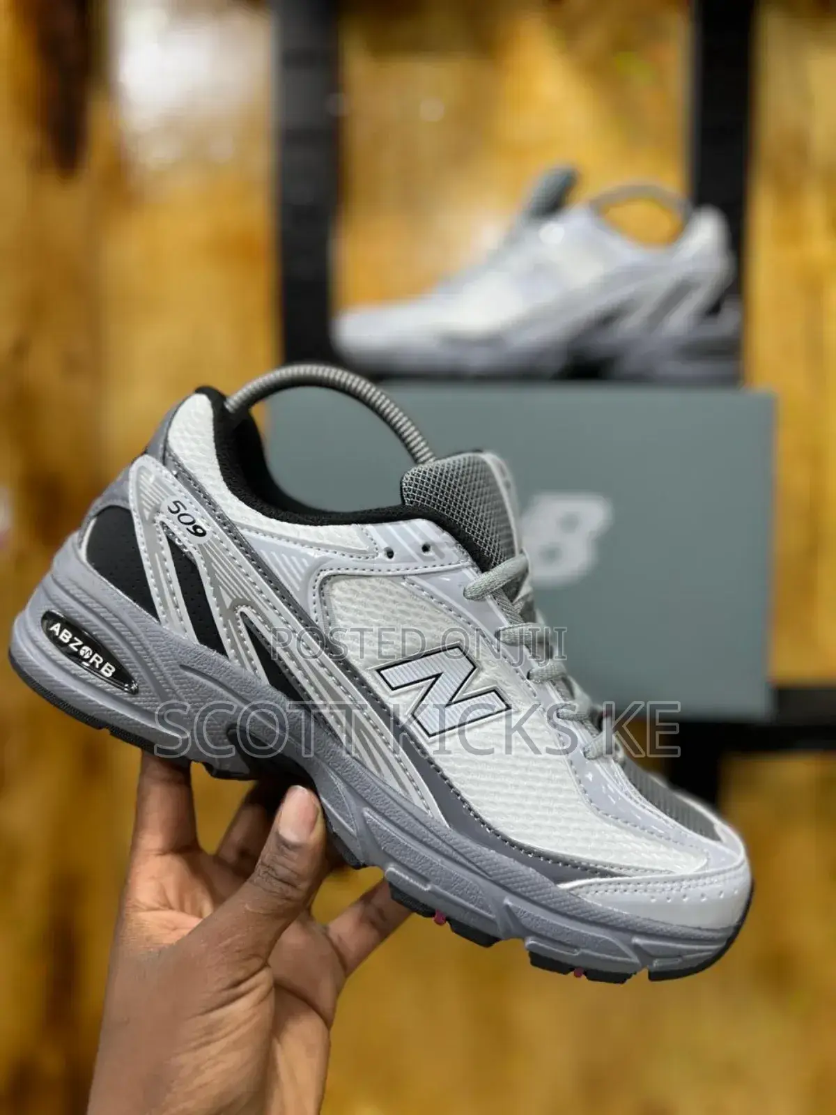 New Balance 509