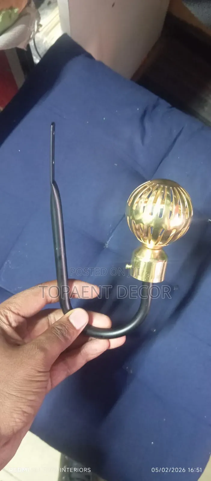 Elegant Shinny Curtain Holders For Holding Curtains And Sheers
