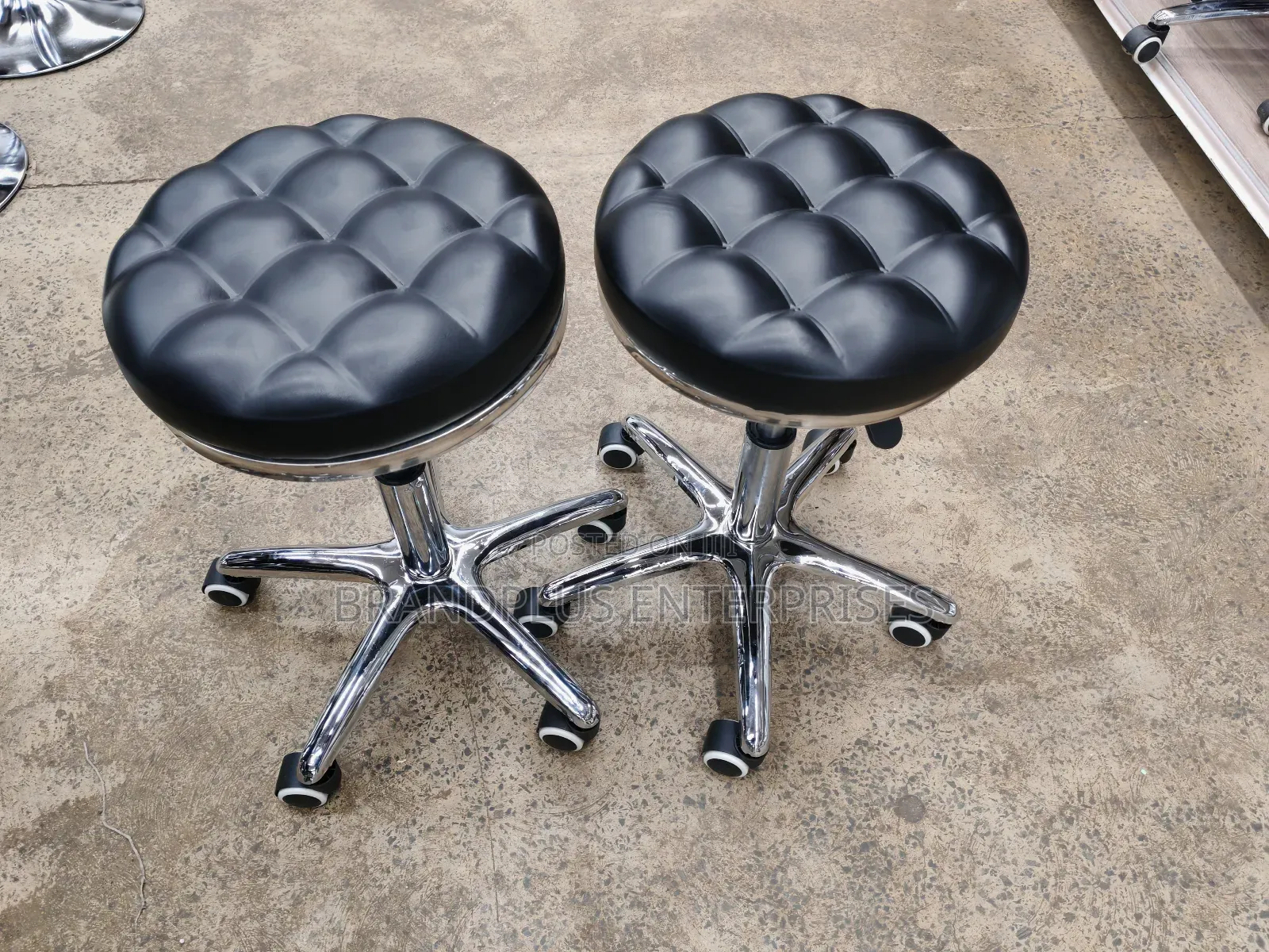 Black Adjustable Salon Stool Pedicure /Manicure