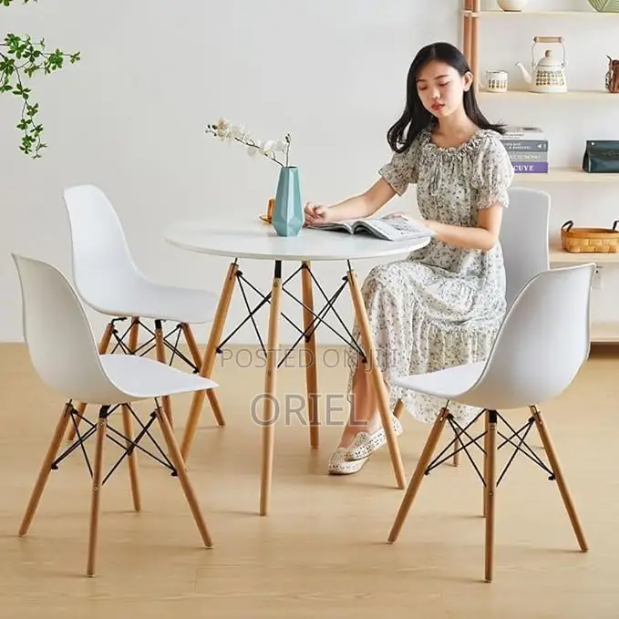 Dining Set : 4-Seater Eames Dining Set