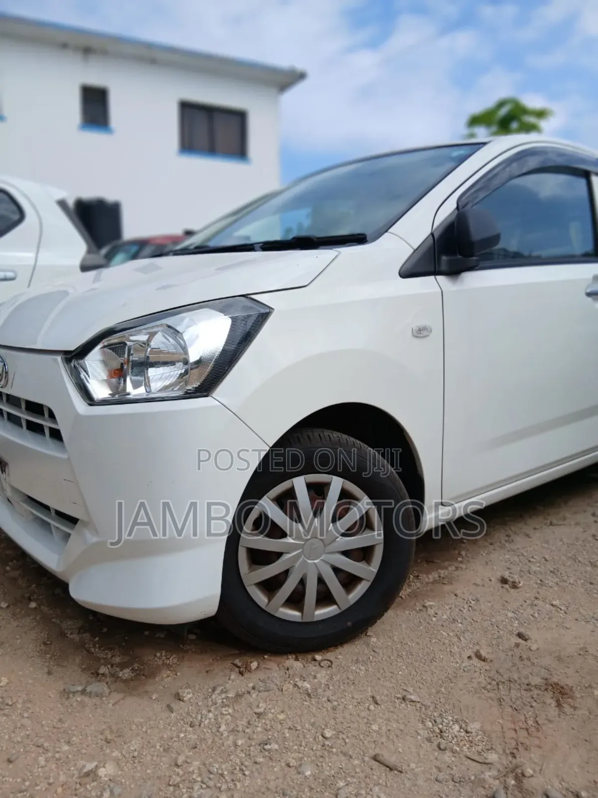 Daihatsu Mira 2019 White
