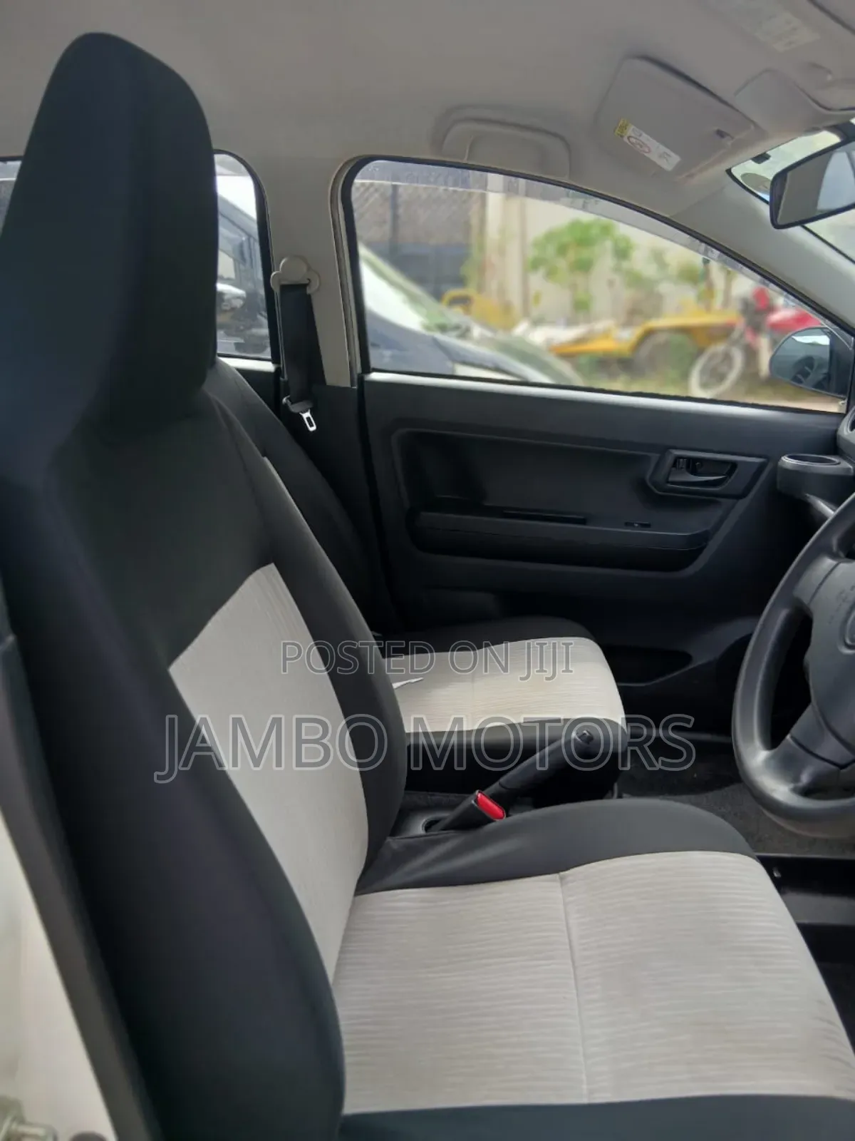 Daihatsu Mira 2019 White