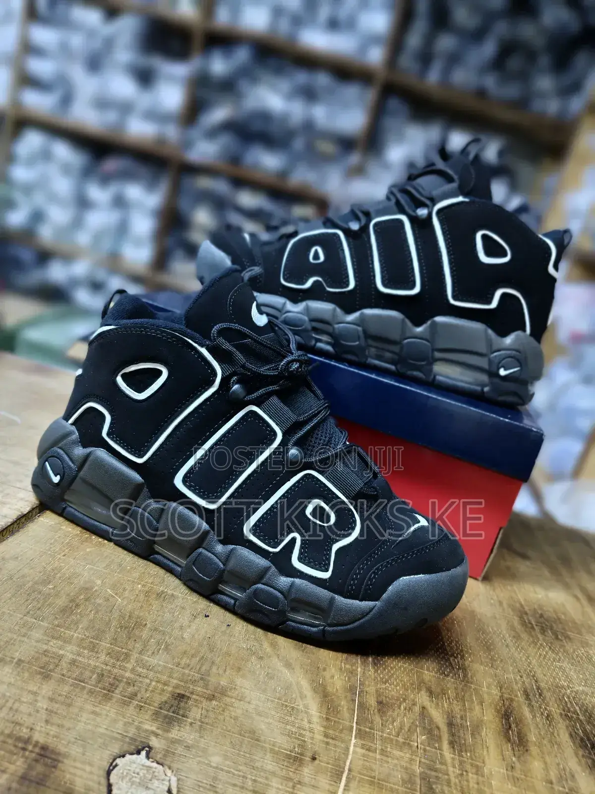 Nike Uptempo Black