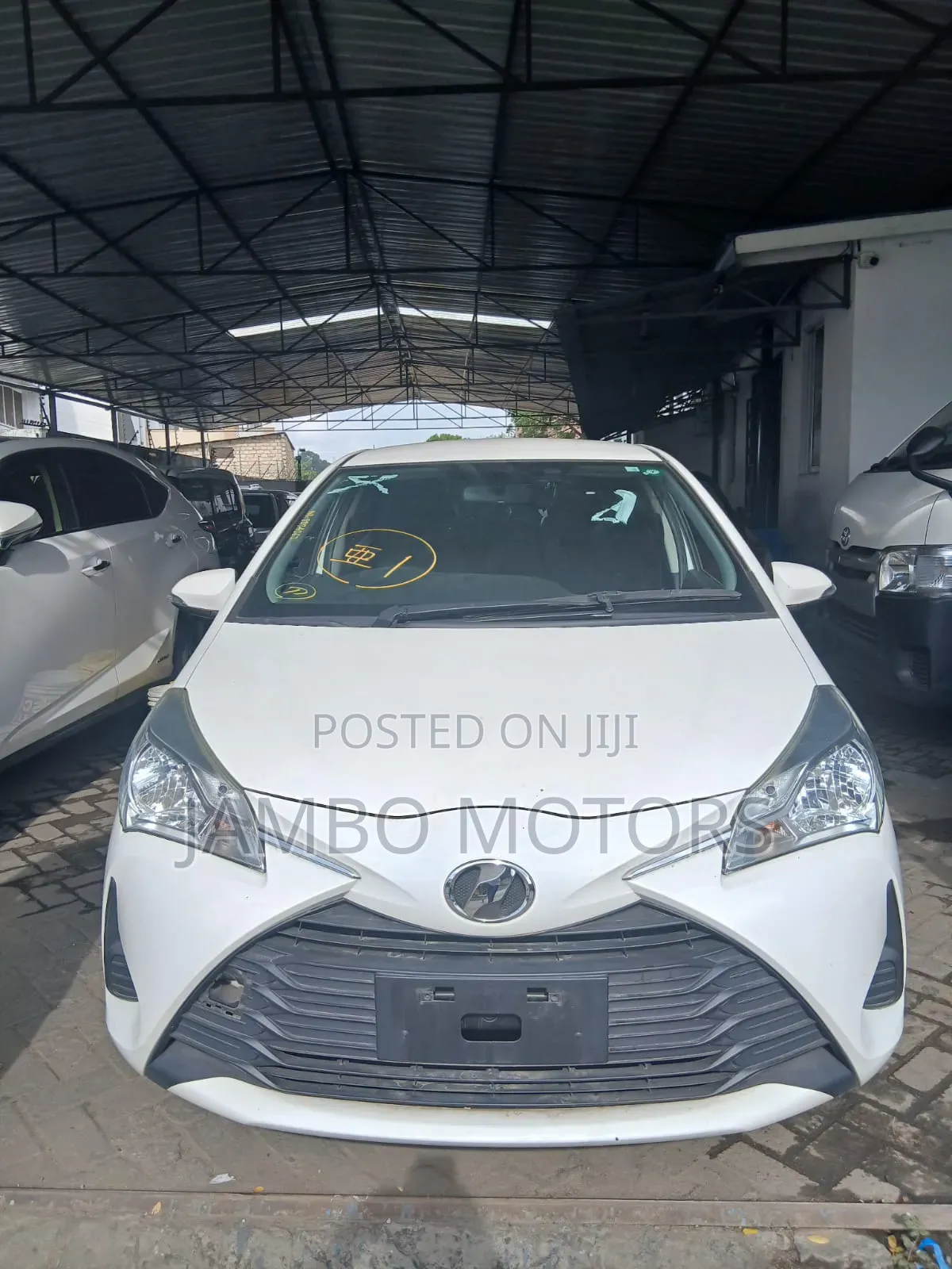 Toyota Vitz 1.0 FWD 5dr 2019 White