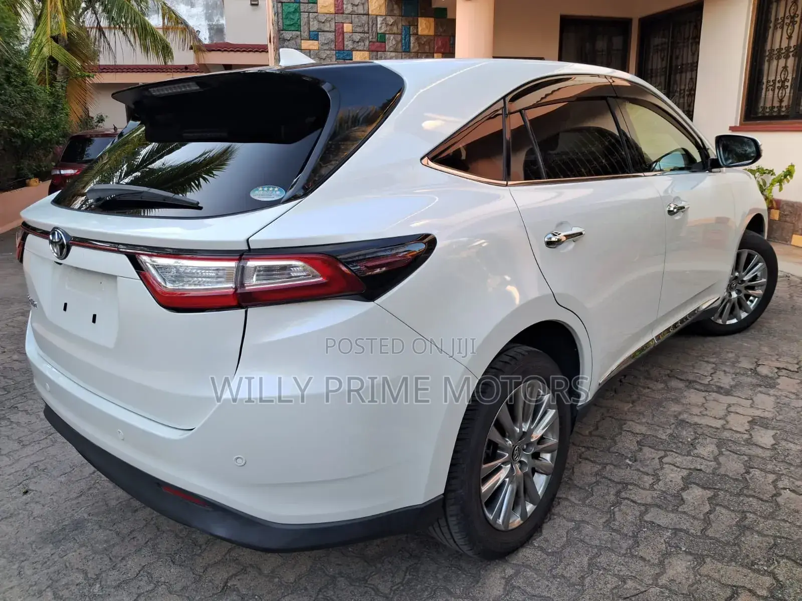Toyota Harrier 2.0 2018 White
