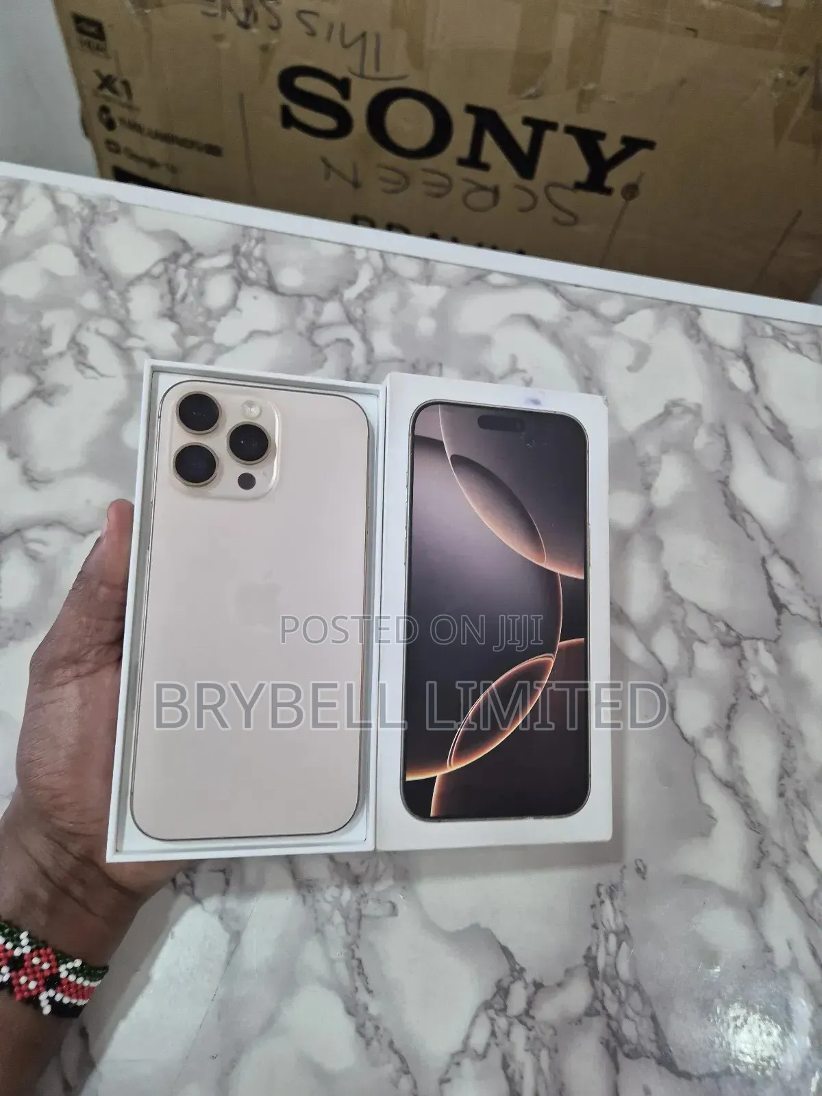 Apple iPhone 16 Pro Max 1 TB Gold
