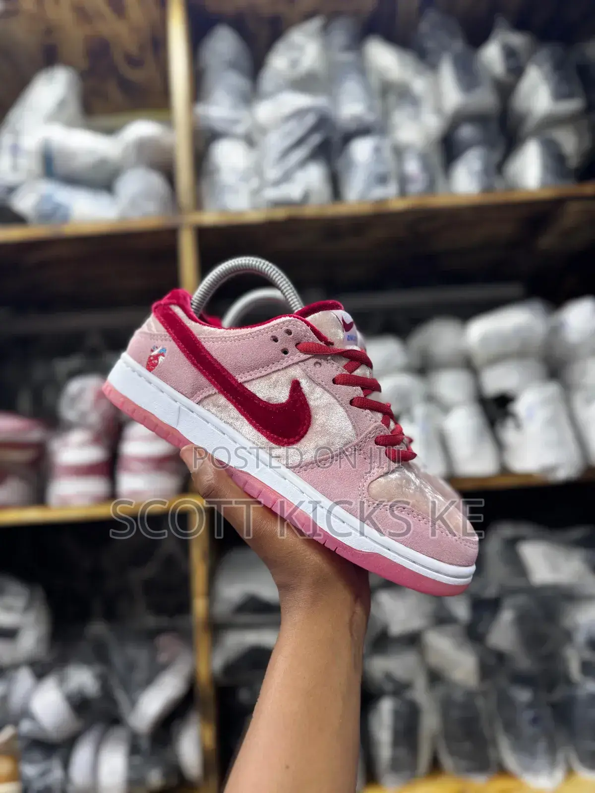 Nike Sb Dunk Strange Love