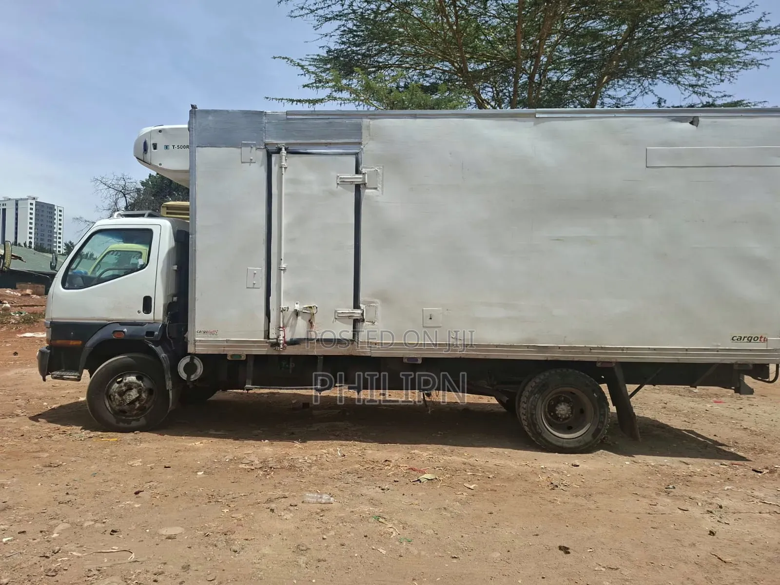 Mitsubishi Fh Refrigerated 2007 White