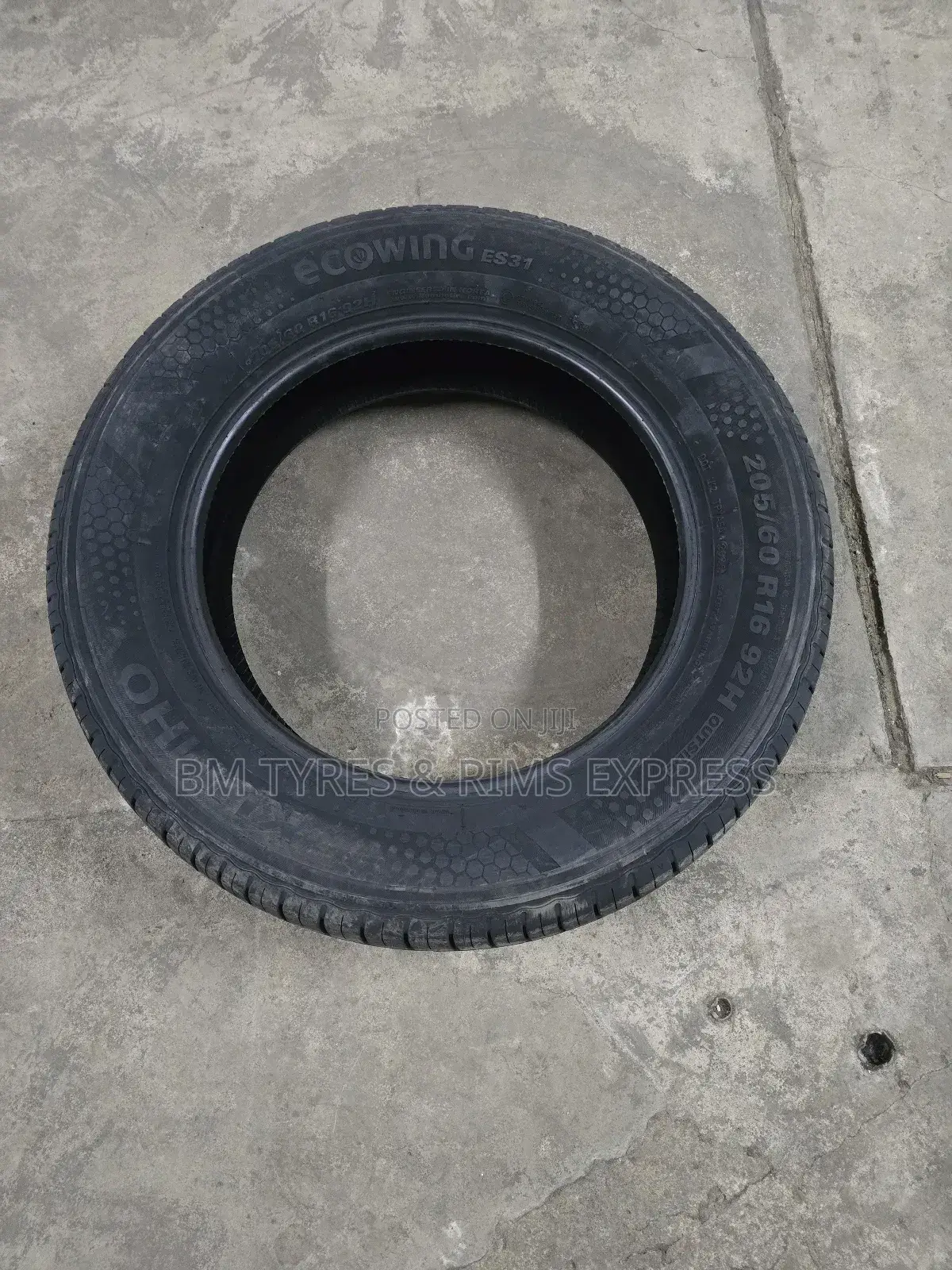 205 /60r16 Khumo Tyres.