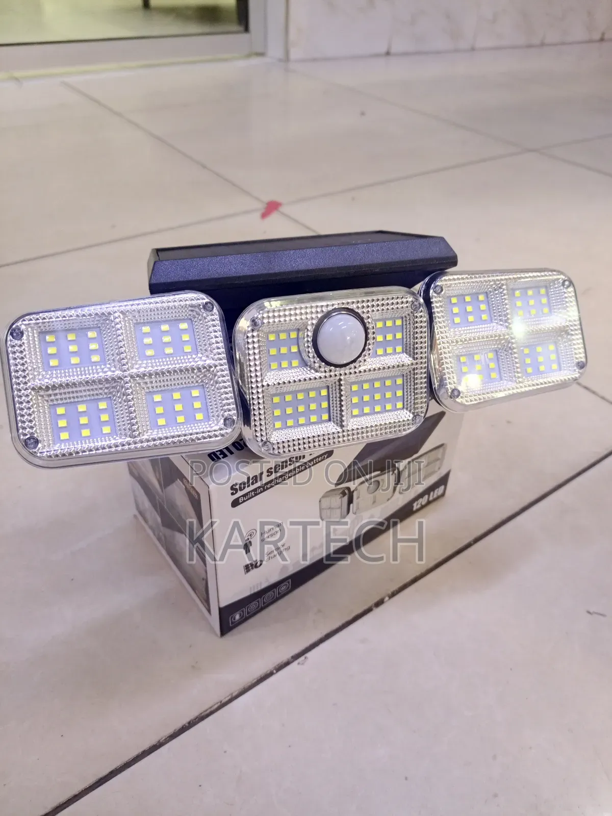 Solar Motion Sensor 3 Head Security Light