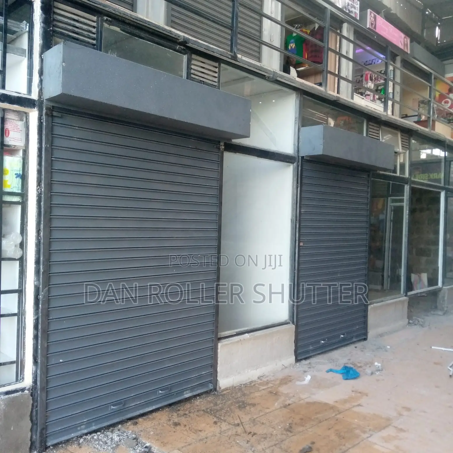 Smooth Operation Manual Roller Door – Premium Finish