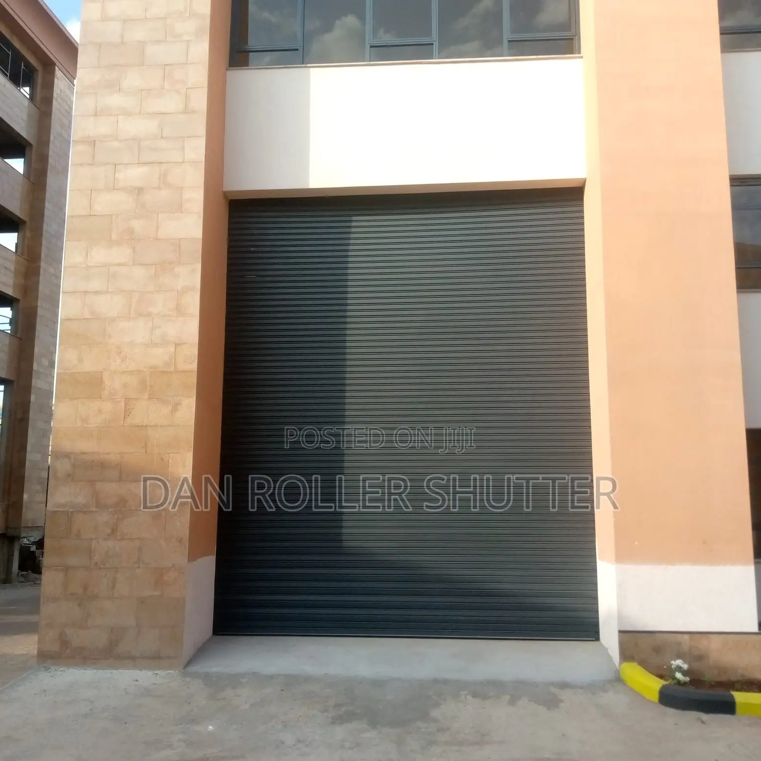Garage Automatic Roller Door – Safe Reliable