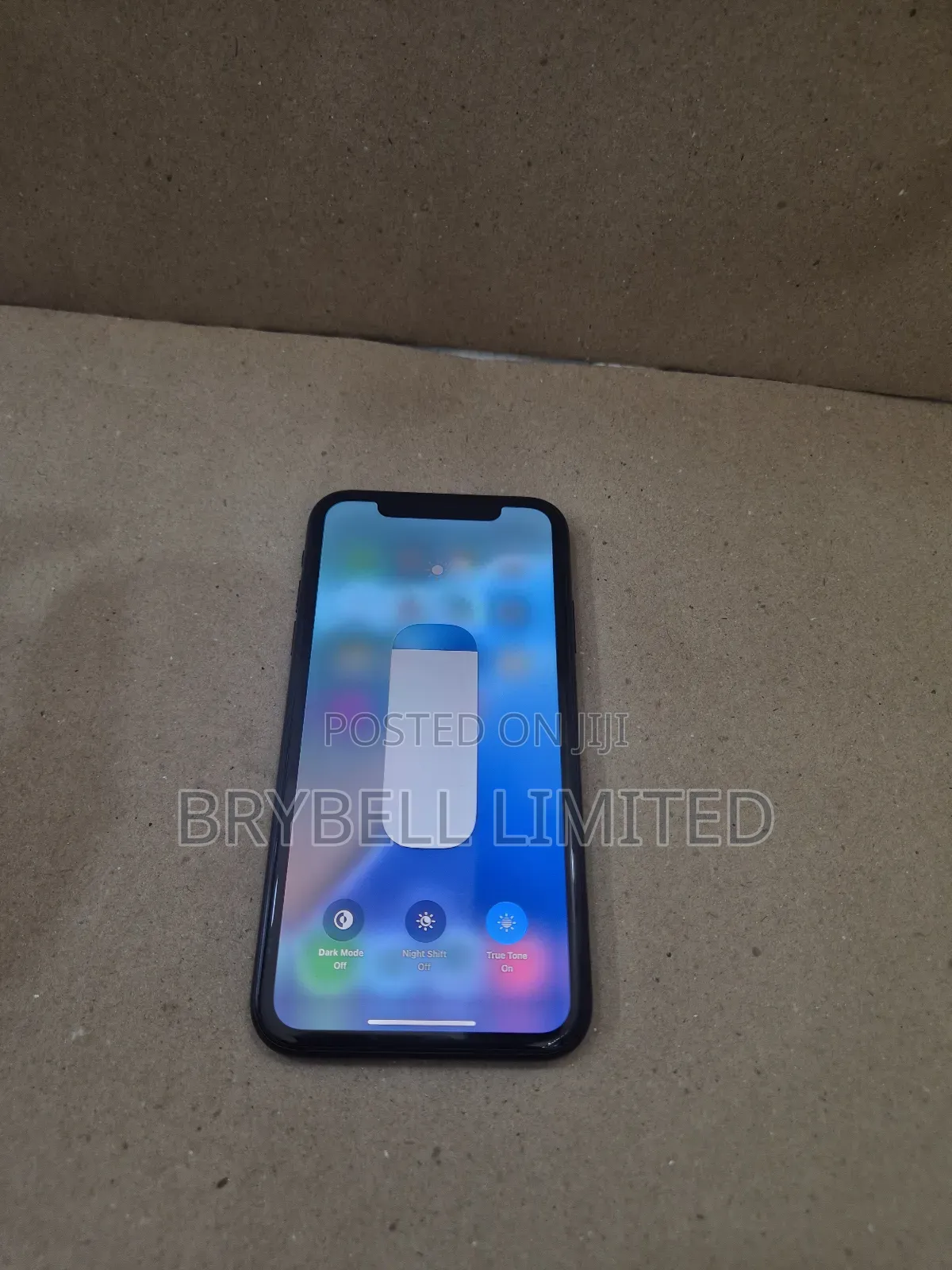 Apple XR 64 GB Black