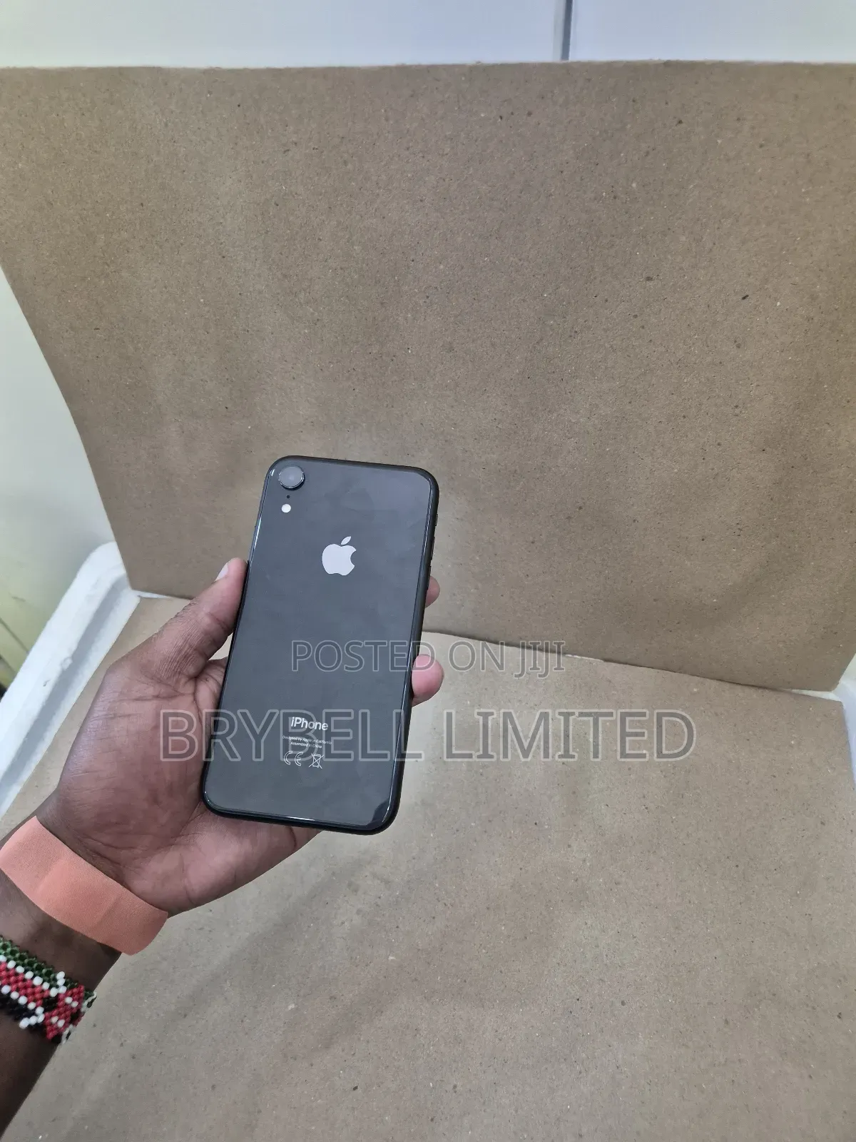 Apple XR 64 GB Black