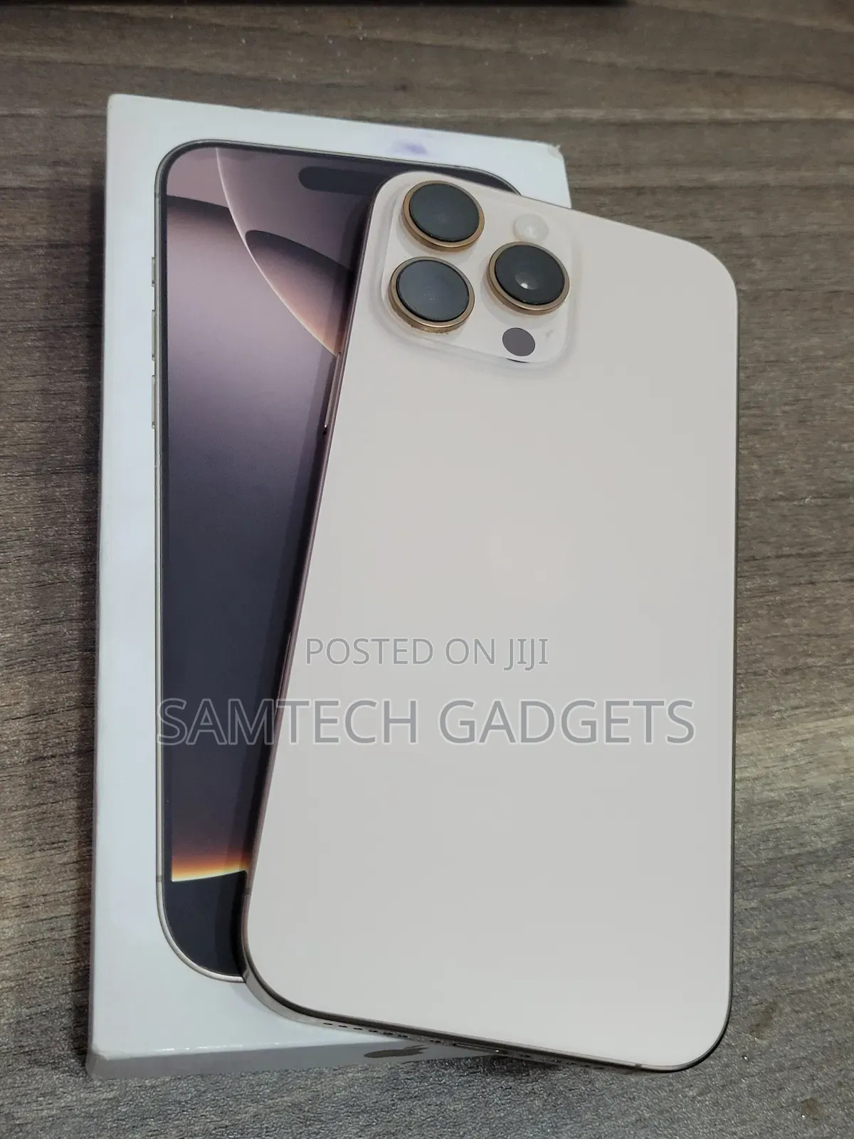 Apple iPhone 16 Pro Max 1 TB Gold