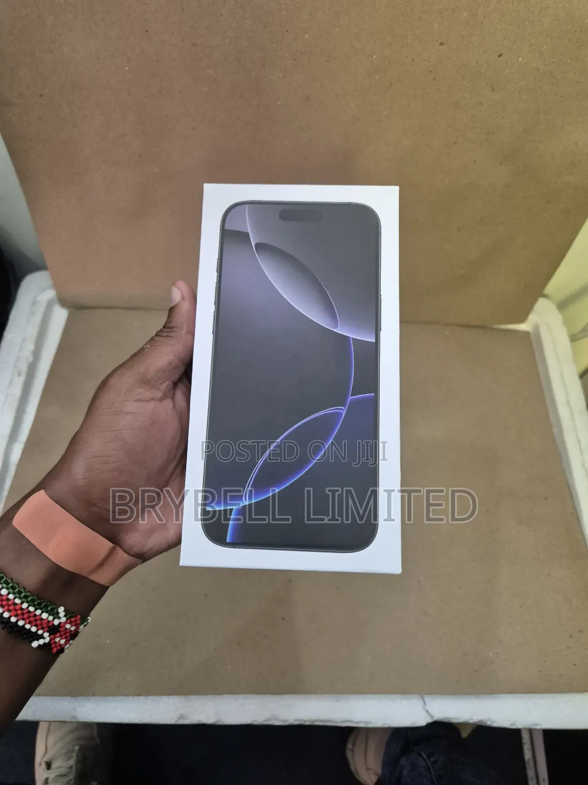 New Apple iPhone 16 Pro Max 256 GB Black