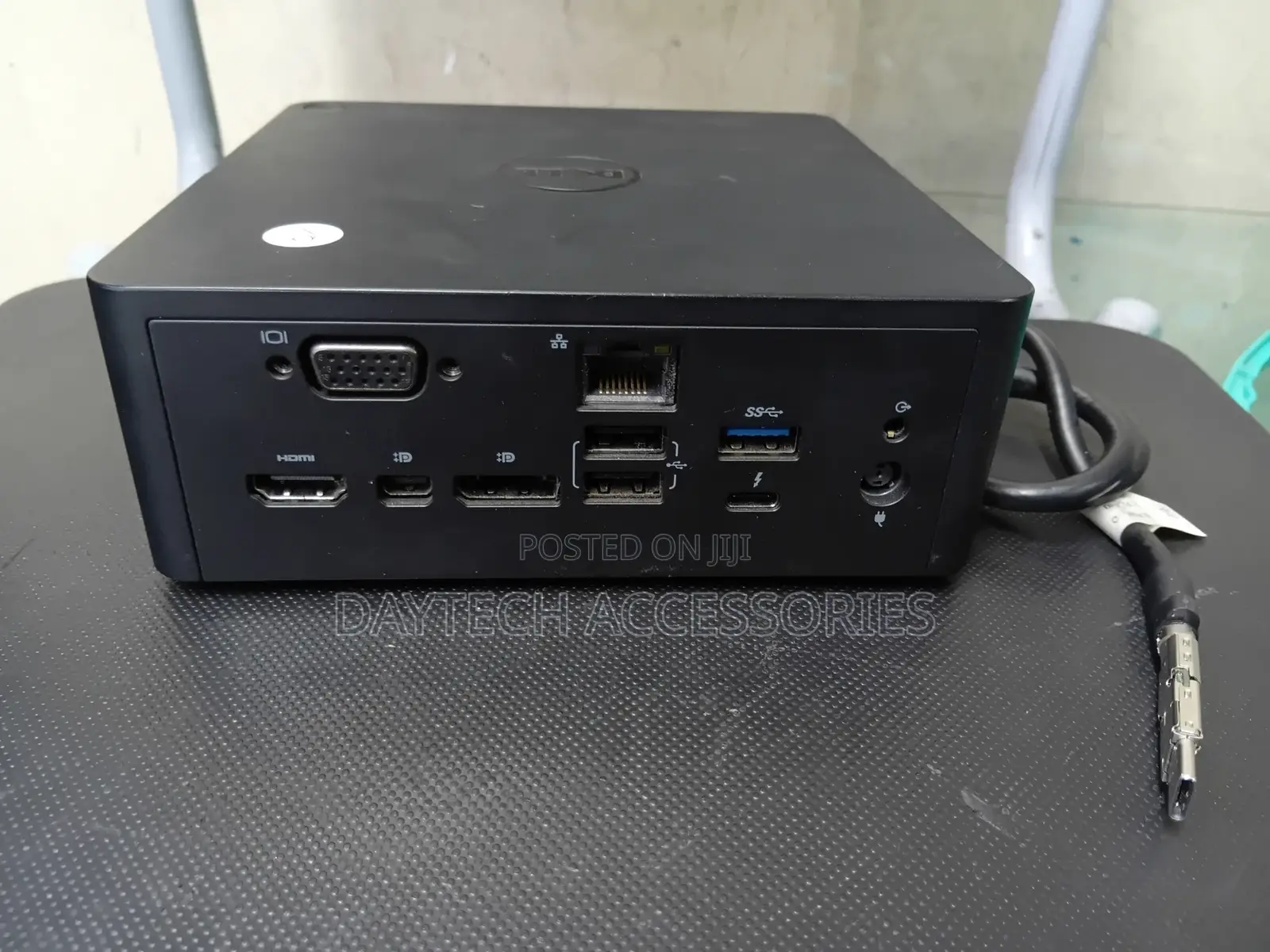 Dell Tb16 Thunderbolt 3 Usb-C Docking Station With 240w Adapter.