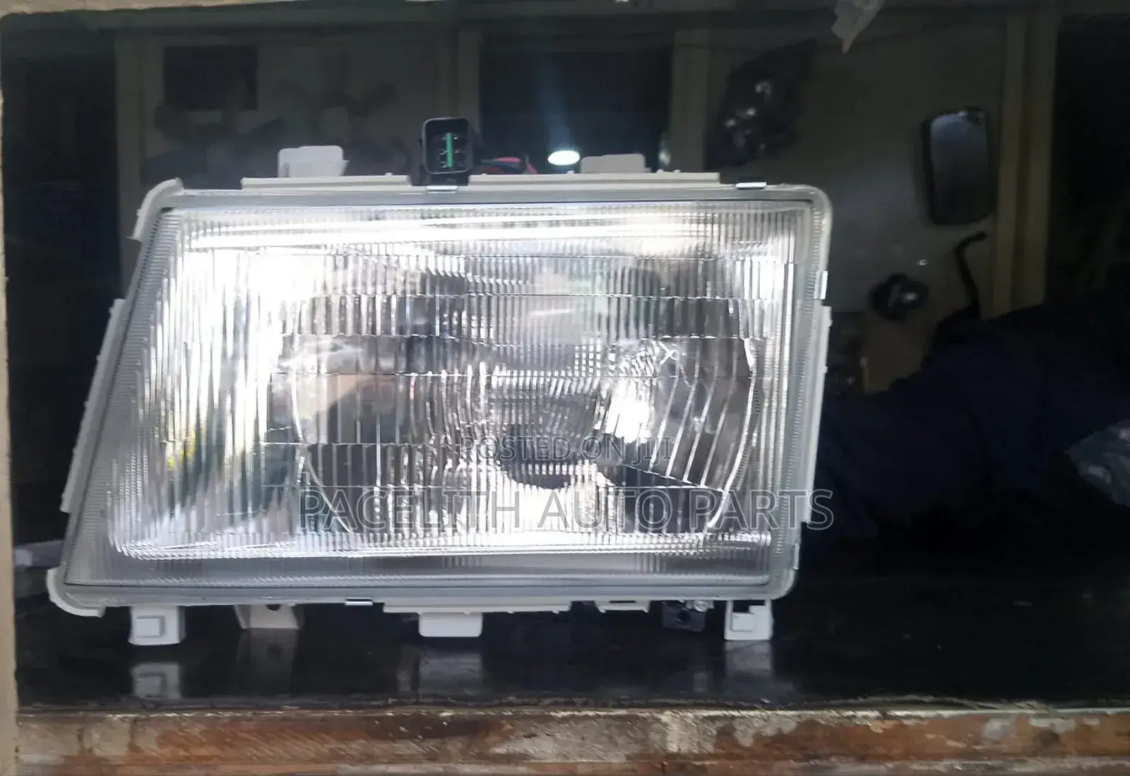 Head Lamp Mitsubishi Canter 2005/4d35/4m50/4m51