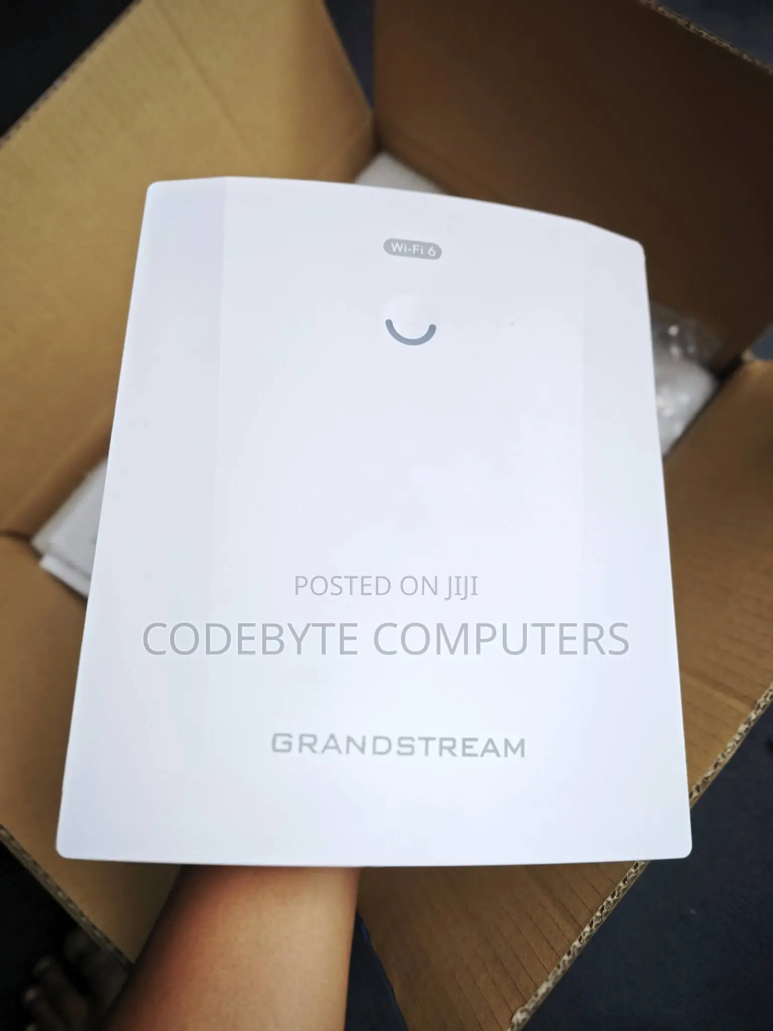 Grandstream Gwn7660elr Up to 300-Meter Coverage