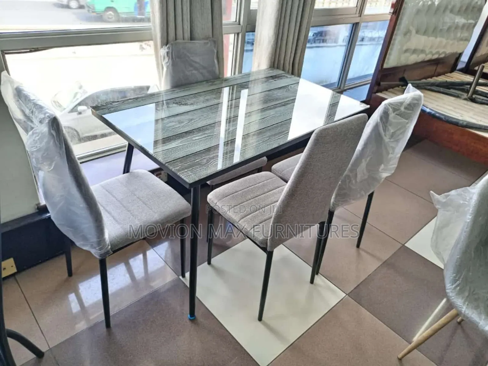 Dinning Grey Table
