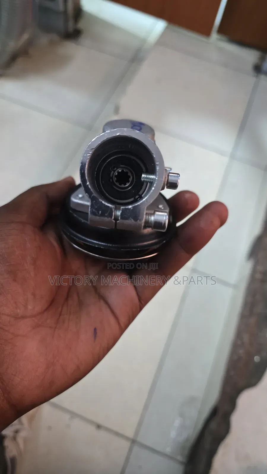 9tx28mm Gearcase /Trimmer Head Holder