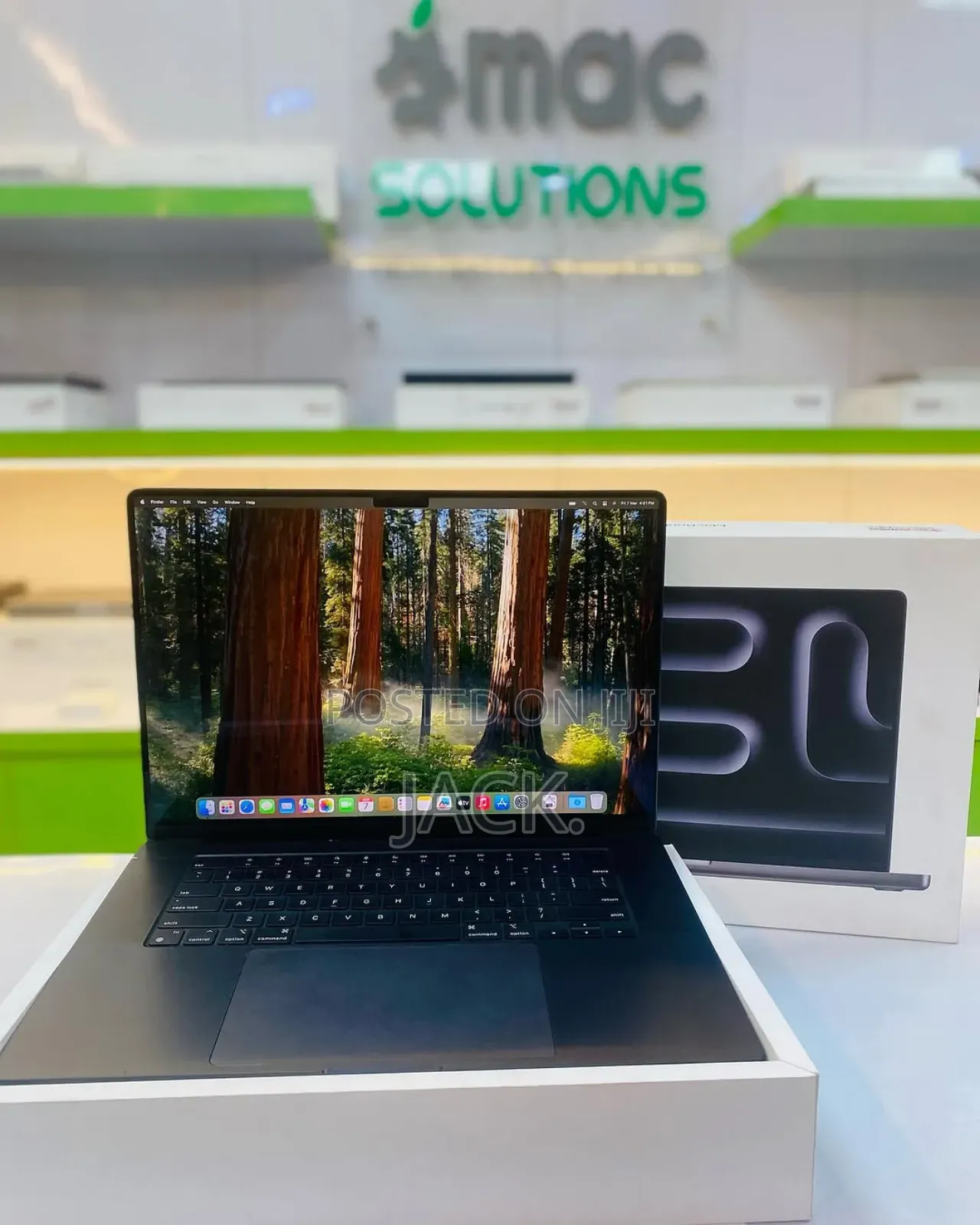 Laptop Apple MacBook Pro 2024 M4 24GB Apple M4 Pro SSD 512GB