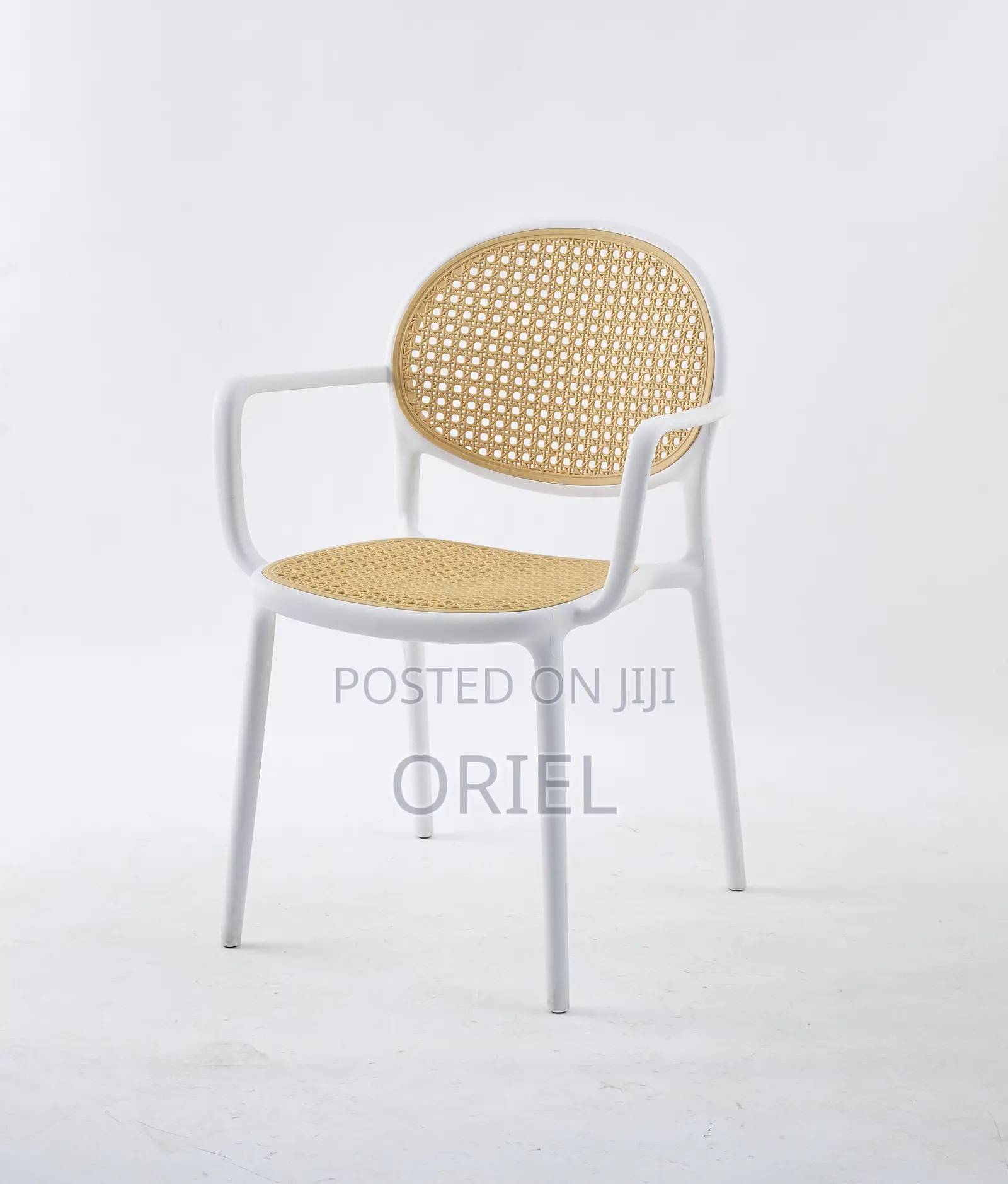 Modern Plastic Chair : Crossby Plastic Chair