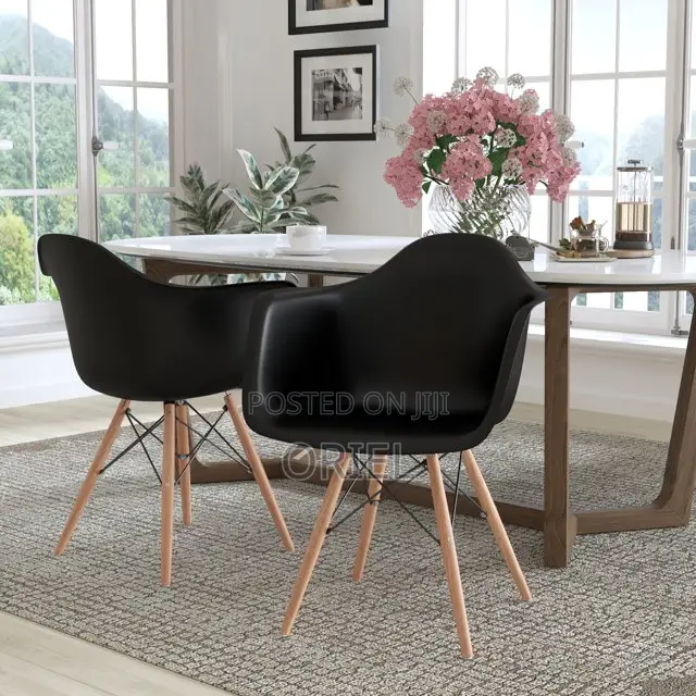 Modern Dining Chair : Wooden Legs Eames Bistro Chair